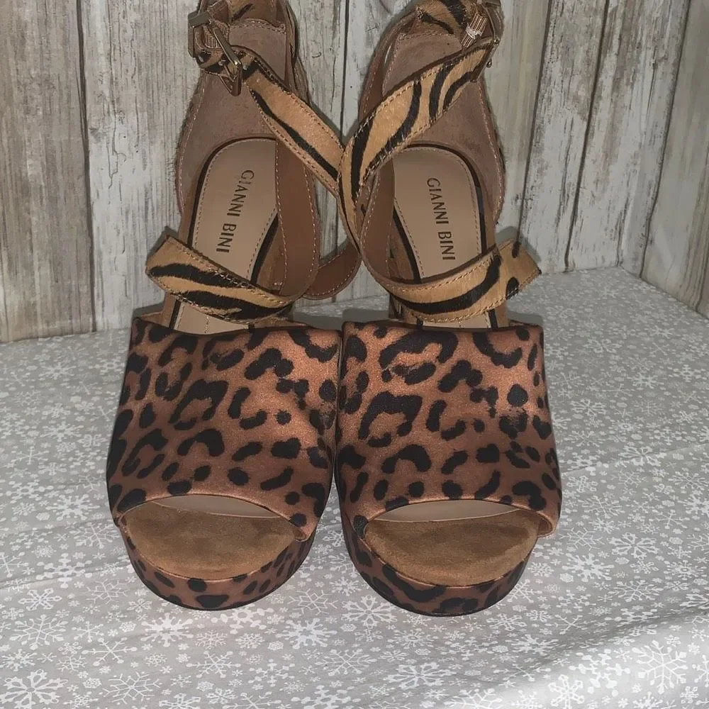 Gianni BINI‎ Calf Hair Leather Animal Print Strappy Heel Platform Sandals Size 6